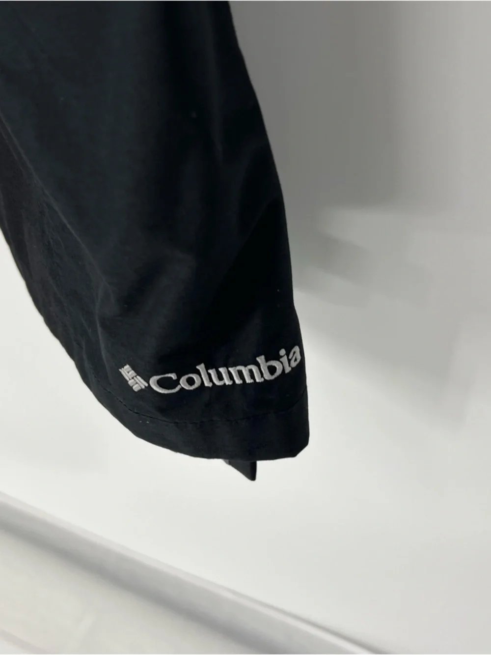 Columbia men’s Omni tech snow pants medium